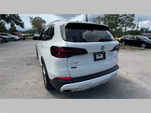 Used 2025 BMW X5 xDrive50e image 21