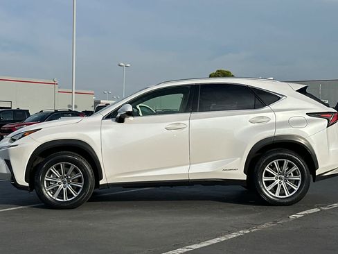 Used 2018 Lexus NX 300h AWD image 9