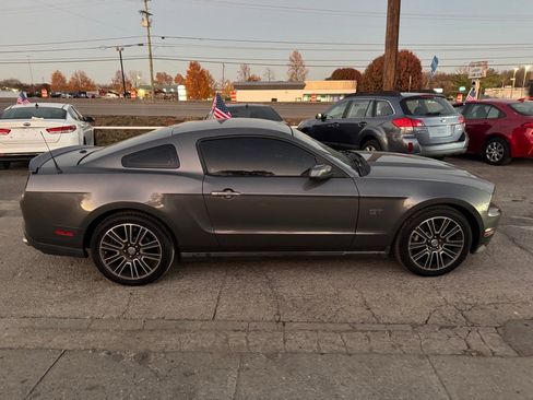 Used 2010 Ford Mustang GT image 5