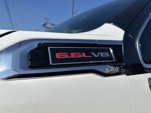 Used 2021 GMC Sierra 2500 SLE w/ SLE Value Package; image 8