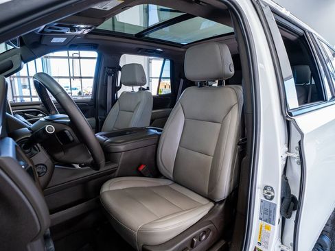 Used 2021 Chevrolet Tahoe Z71 w/ Luxury Package image 39