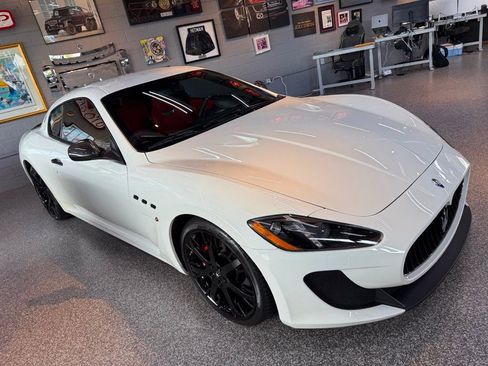 Used 2013 Maserati GranTurismo MC image 4