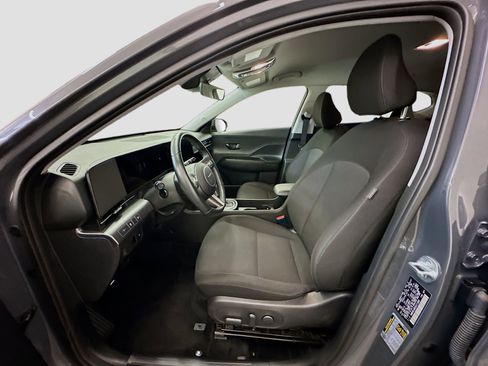 Used 2025 Hyundai Kona SEL image 13