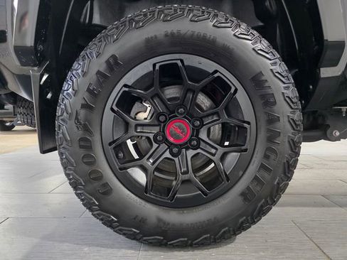 Used 2024 Toyota Tacoma TRD Pro image 25