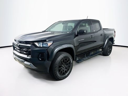 Used 2026 Chevrolet Colorado Trail Boss AWD/4WD image 3