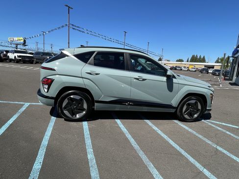 Certified 2024 Hyundai Kona Limited FWD image 6