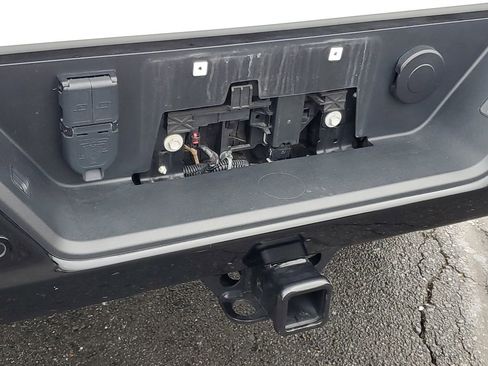 Used 2022 Chevrolet Silverado 1500 ZR2 image 35