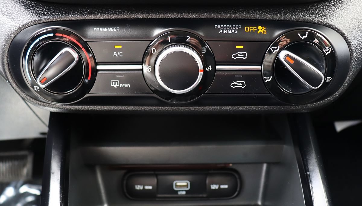 Used 2020 Kia Soul LX FWD image 45