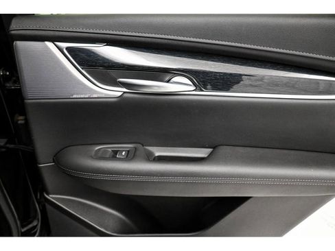 Certified 2022 Cadillac XT5 Premium Luxury FWD image 21