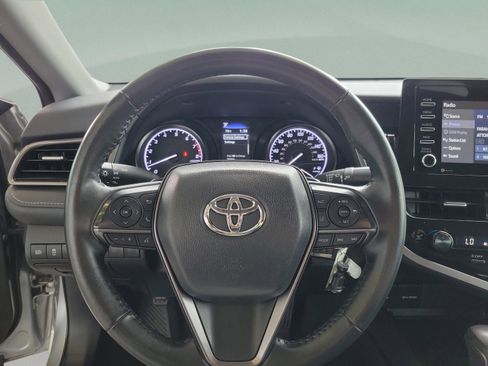 Used 2024 Toyota Camry SE image 17