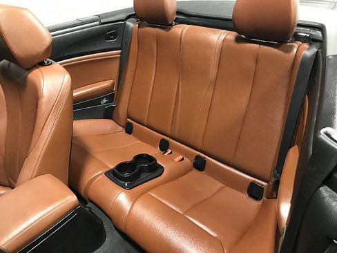 Used 2015 BMW M235i Convertible image 24