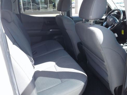 Used 2022 Toyota Tacoma SR5 image 11