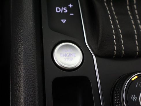 Used 2023 Volkswagen Atlas Cross Sport SEL R-Line image 44