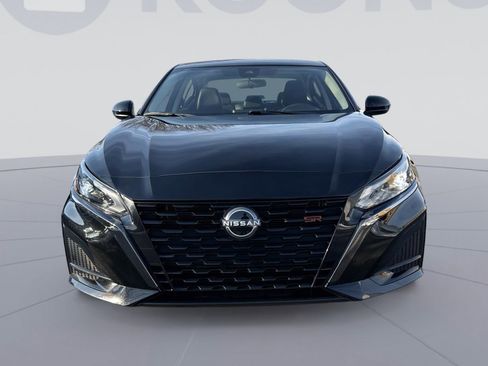 Used 2024 Nissan Altima 2.5 SR image 10