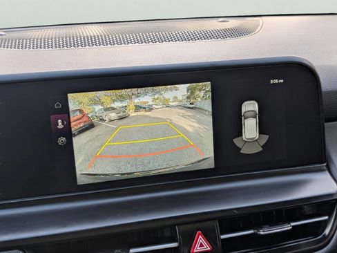 Certified 2025 Kia Seltos SX w/ SX Sunroof Package image 39