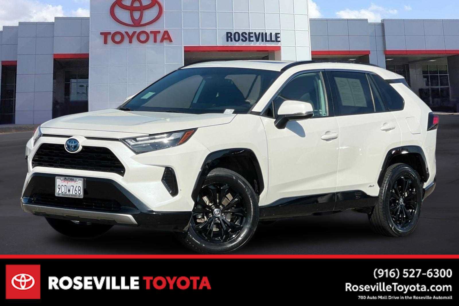 Used 2022 Toyota RAV4 SE w/ Convenience Package AWD/4WD image 1