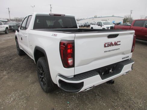 New 2026 GMC Sierra 1500 Elevation image 9