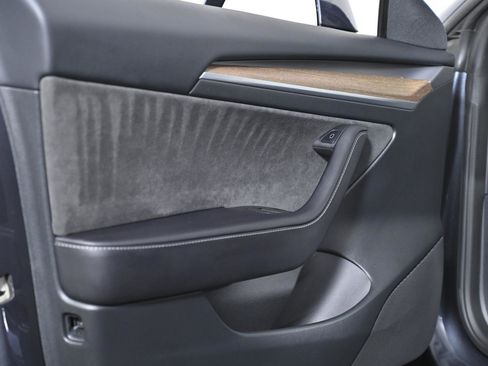 Used 2023 Tesla Model 3 Performance image 28