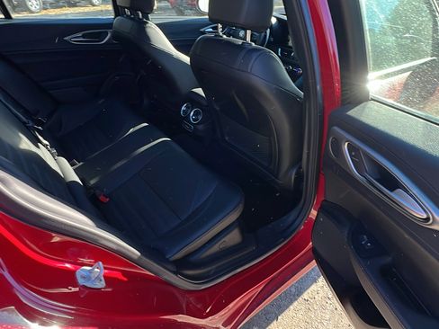 Used 2025 Alfa Romeo Giulia AWD w/ Veloce Package AWD image 23