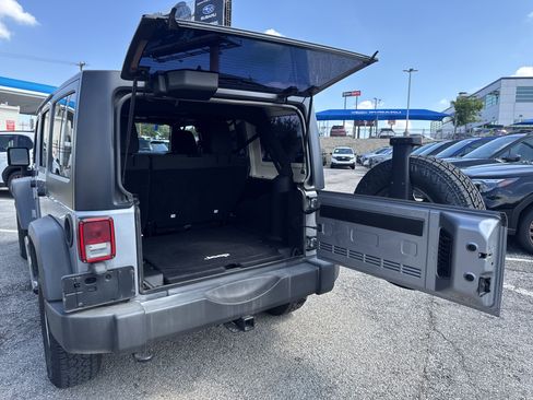 Used 2015 Jeep Wrangler Unlimited Sport w/ Connectivity Group AWD/4WD image 24