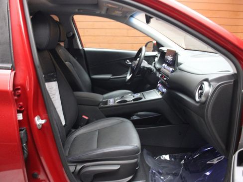 Used 2023 Hyundai Kona Limited image 8