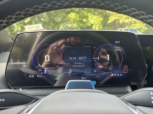 New 2026 Chevrolet Silverado EV LT w/ Premium Package image 18