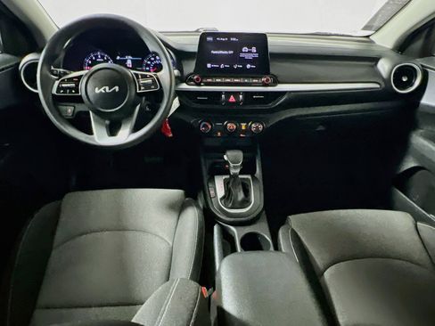 Used 2022 Kia Forte LXS FWD image 28