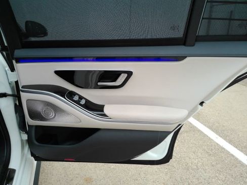 Used 2022 Mercedes-Benz S 500 4MATIC image 24