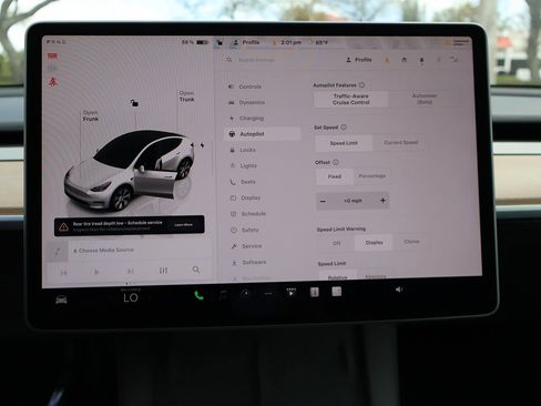 Used 2023 Tesla Model Y Standard Range image 45