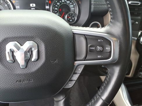 Used 2022 RAM 1500 Laramie AWD/4WD image 19