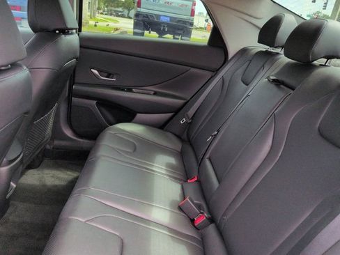 Certified 2024 Hyundai Elantra Limited FWD image 13