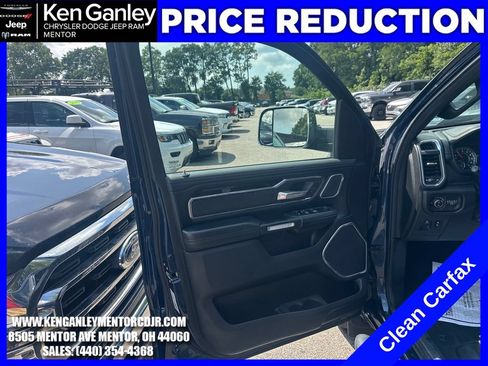 Used 2019 RAM 1500 Laramie AWD/4WD image 10