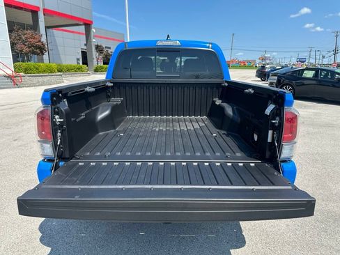 Certified 2021 Toyota Tacoma TRD Sport w/ Blackout Package (TMS) AWD/4WD image 8
