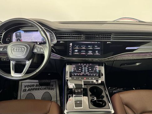 Used 2020 Audi Q8 Premium Plus AWD/4WD image 32