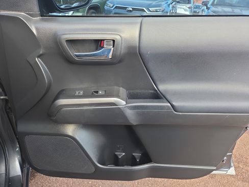 Certified 2023 Toyota Tacoma TRD Off-Road image 17