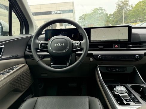 New 2026 Kia Carnival EX image 10