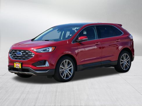 Used 2021 Ford Edge Titanium w/ Class II Trailer Tow Package AWD/4WD image 3