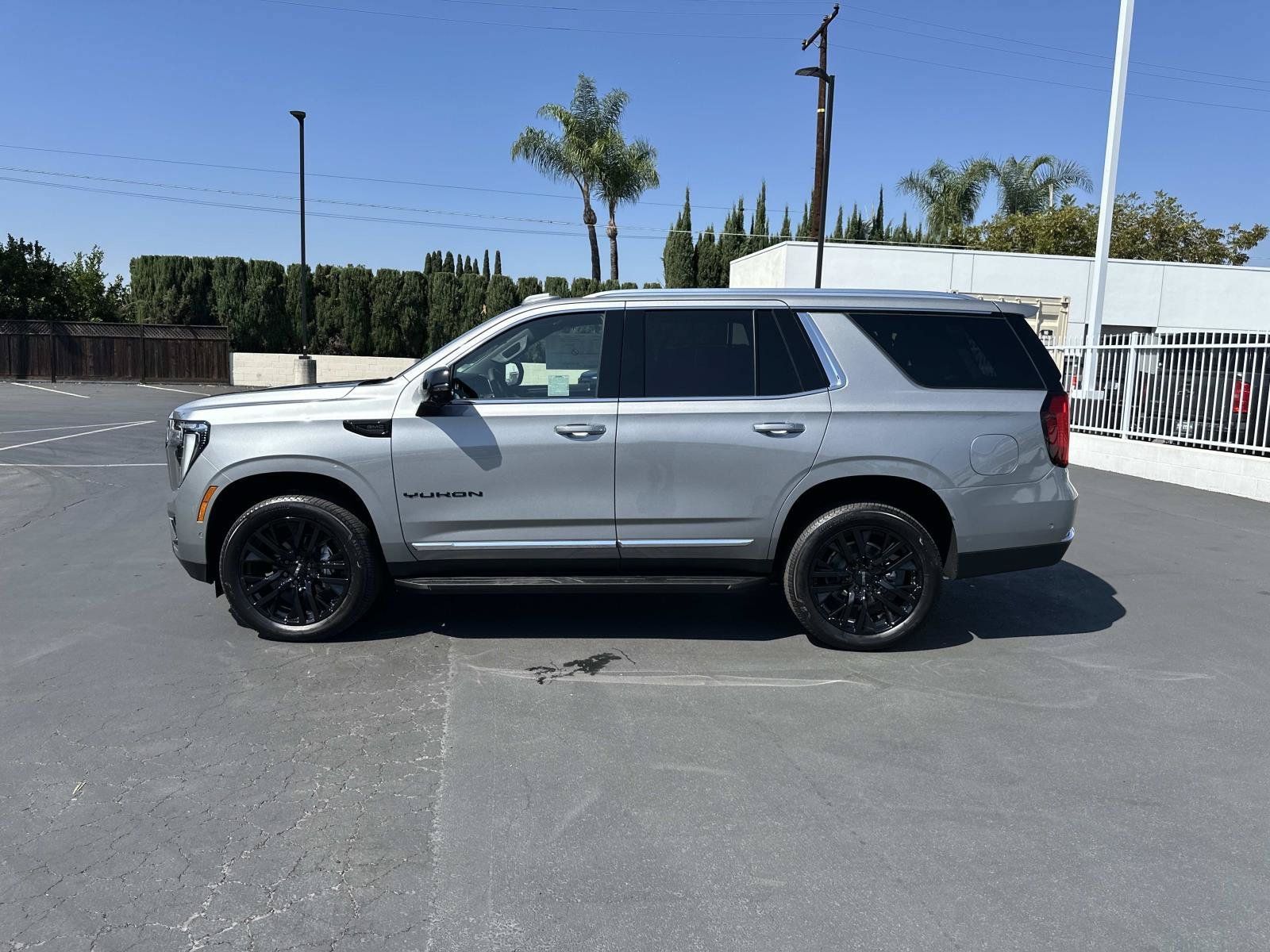New 2026 GMC Yukon Elevation w/ Elevation Premium Package AWD/4WD image 3