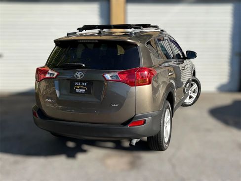 Used 2013 Toyota RAV4 XLE FWD image 9