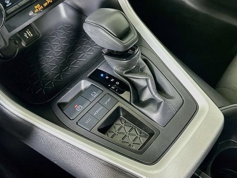 Certified 2025 Toyota RAV4 XLE FWD image 19