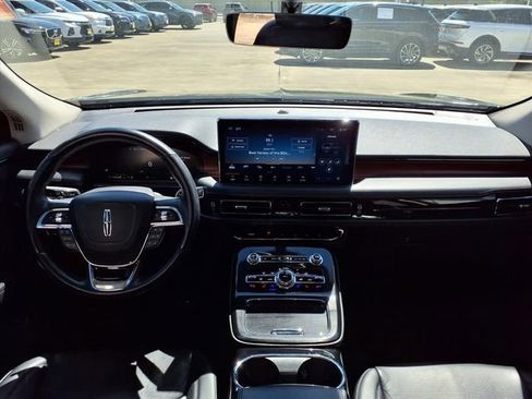 Certified 2023 Lincoln Nautilus Reserve w/ Luxury Package AWD/4WD image 4