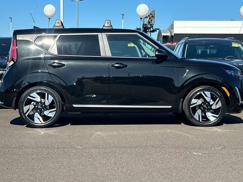 Used 2025 Kia Soul GT-Line FWD image 3
