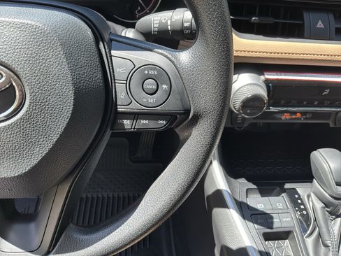 Used 2025 Toyota RAV4 XLE w/ Convenience Package image 20