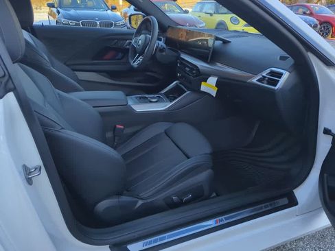 Used 2025 BMW M240i xDrive Coupe w/ Parking Assistance Package image 7