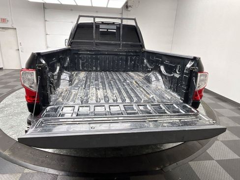 Used 2019 Nissan Titan SV AWD/4WD image 26