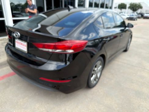 Used 2018 Hyundai Elantra SEL FWD image 7