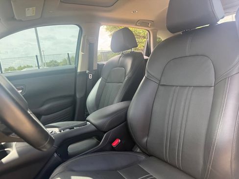 Used 2025 Honda HR-V EX-L image 11