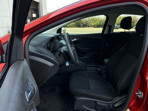 Used 2018 Ford Focus SE image 10