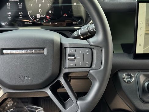 Used 2023 Land Rover Defender 110 75th Limited Edition image 18