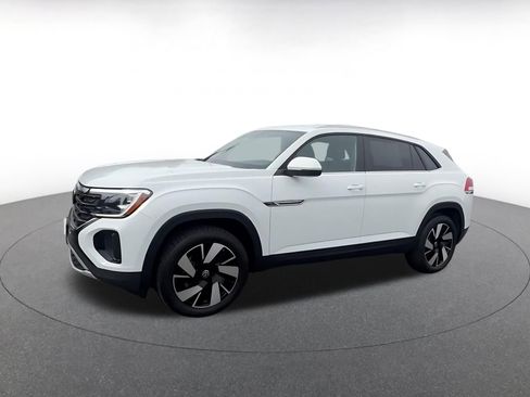 Used 2025 Volkswagen Atlas Cross Sport SE image 8